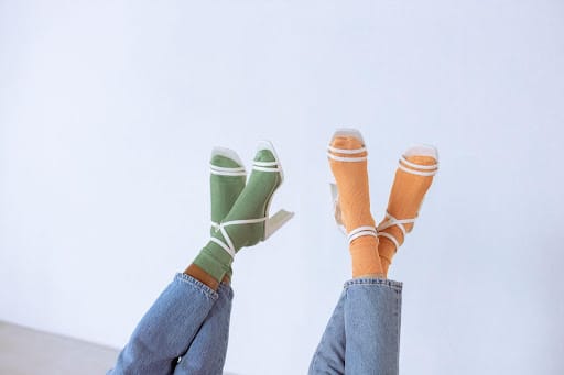 kaos kaki bahan nylon
