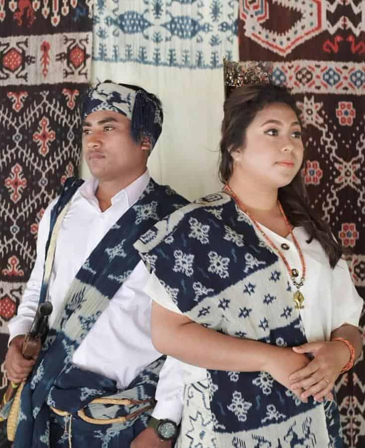Pakaian Adat Suku Sumba