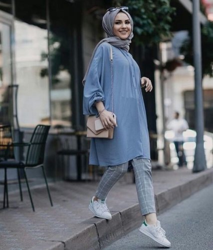 model kaos tunik