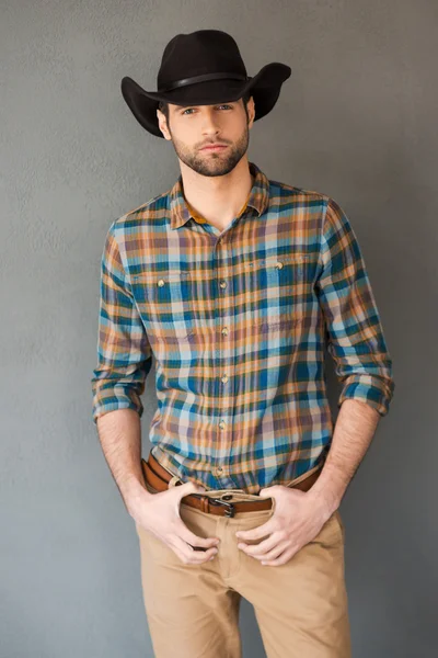 topi koboy pria