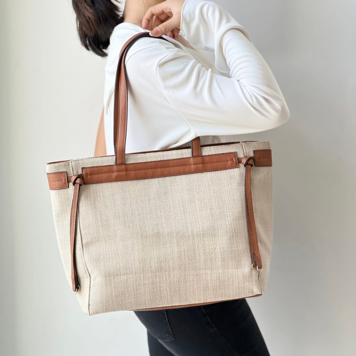 Tas Mango Wanita