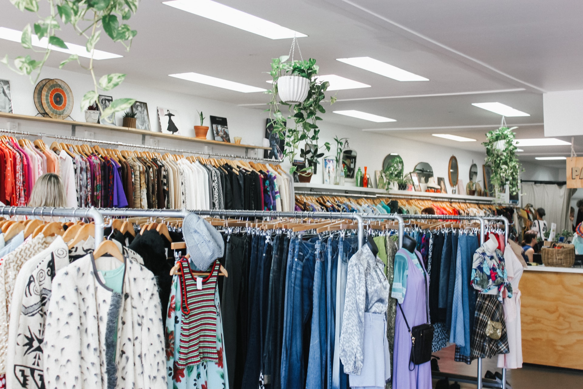 Bisnis Thrift Shop
